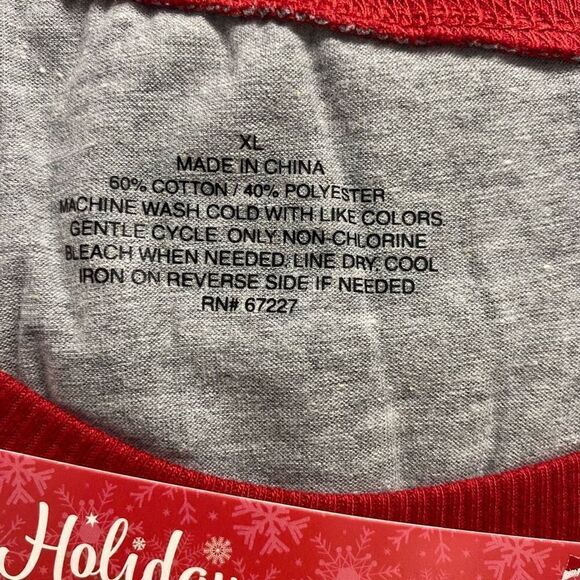 HOLIDAY STYLE  3 Women’s Pajama Sets Gray Red And Black Plaid Sizes‎  S L and XL - Picture 5 of 8